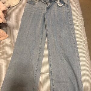 Edikted Raelynn Low Rise Jeans